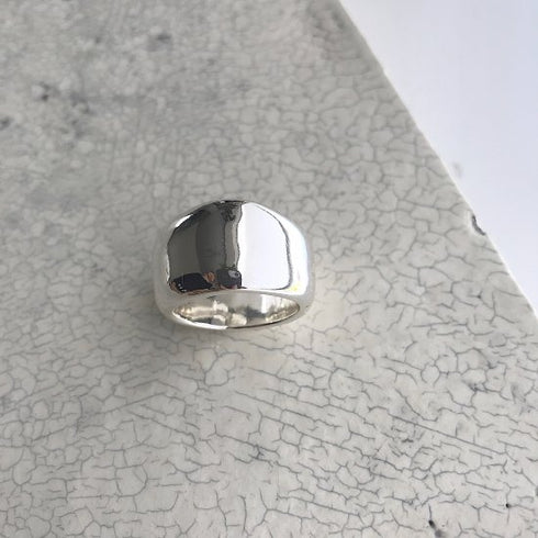 curvy ring